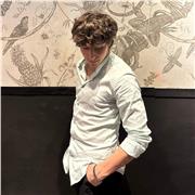 Sono uno studente di ingegneria aerospaziale al Politecnico di Torino e do ripetizioni di matematica ma non solo